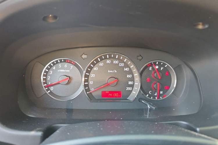 Used CHANGAN Alsvin V3 2015 1.4L Manual Warm-Hearted Model China V Standard Instrument Cluster