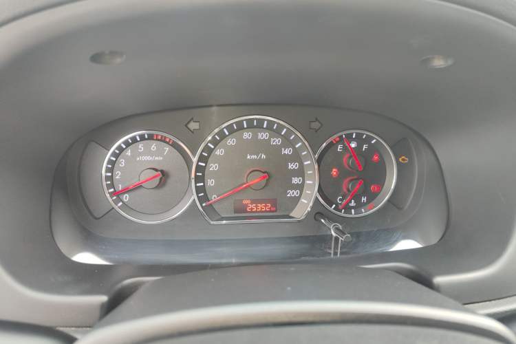 Used CHANGAN Alsvin V3 2015 1.4L Manual Warm-Hearted Model China IV Standard Instrument Cluster