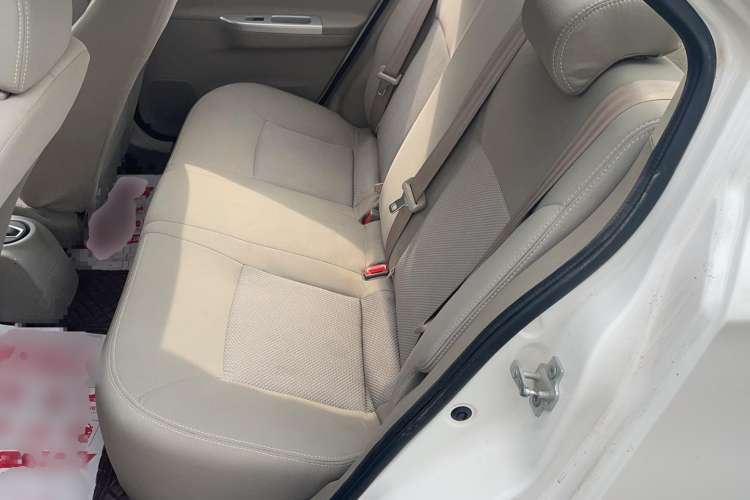 Used CHANGAN Alsvin V3 2015 1.4L Manual Warm-Hearted Model China V Standard Interior 1