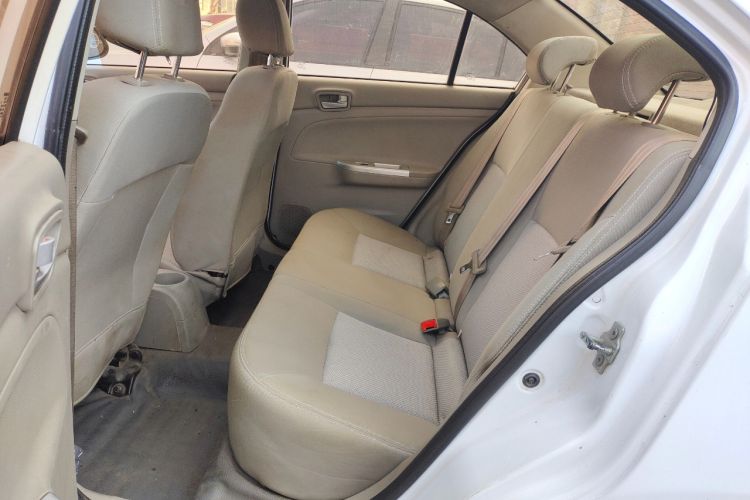 Used CHANGAN Alsvin V3 2015 1.4L Manual Meiruan Model China V Standard Interior 1