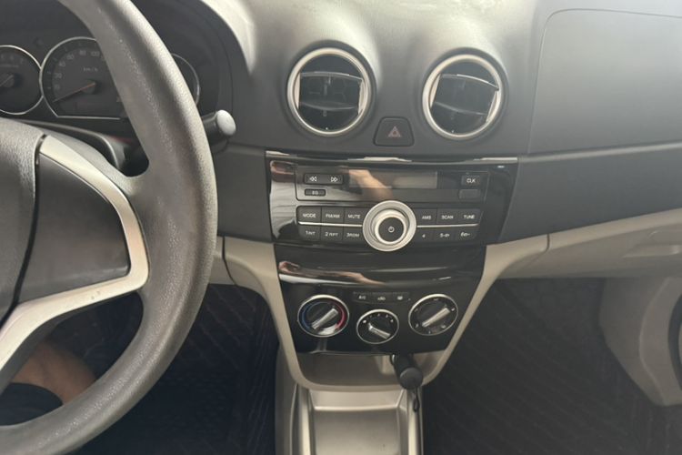 Used CHANGAN Alsvin V3 2015 1.4L Manual Meiruan Model China V Standard Interior 2