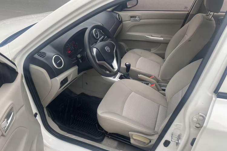 Used CHANGAN Alsvin V3 2015 1.4L Manual Meiruan Model China V Standard Interior 2