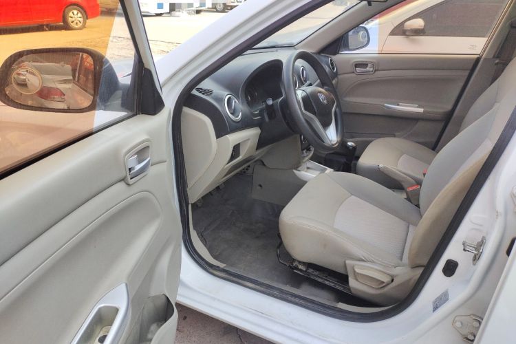 Used CHANGAN Alsvin V3 2015 1.4L Manual Meiruan Model China V Standard Interior 2