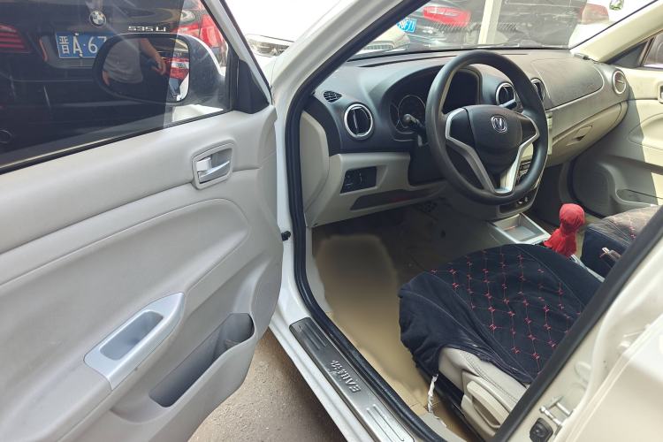 Used CHANGAN Alsvin V3 2015 1.4L Manual Warm-Hearted Model China V Standard Interior 4