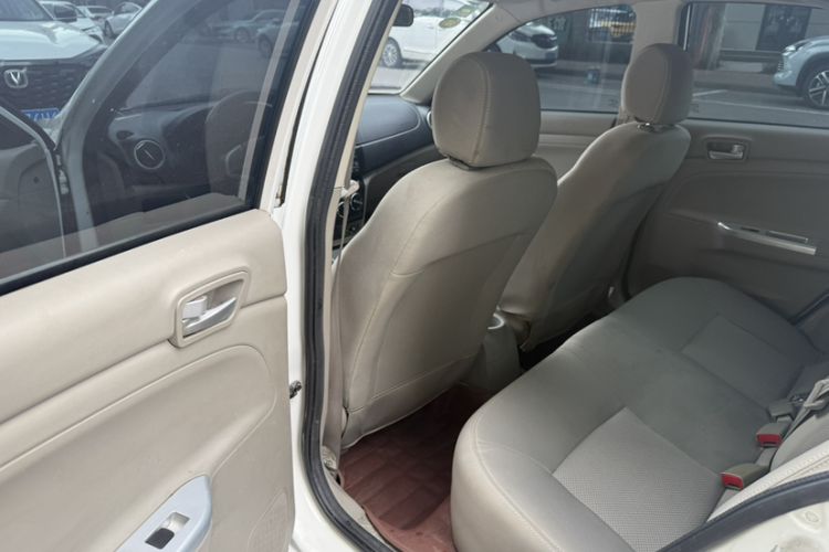 Used CHANGAN Alsvin V3 2015 1.4L Manual Warm-Hearted Model China V Standard Interior 5