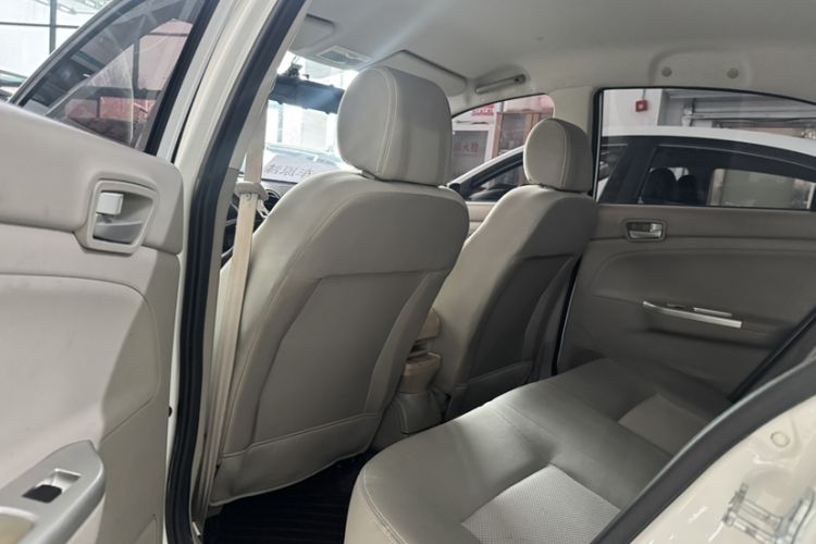 Used CHANGAN Alsvin V3 2015 1.4L Manual Meiruan Model China V Standard Interior 5
