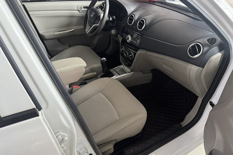 Used CHANGAN Alsvin V3 2015 1.4L Manual Meiruan Model China V Standard Interior 6