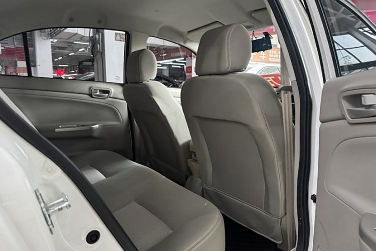Used CHANGAN Alsvin V3 2015 1.4L Manual Meiruan Model China V Standard Interior 7
