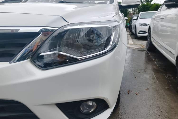 Used CHANGAN Alsvin V3 2015 1.4L Manual Warm-Hearted Model China V Standard Left Front Headlight
