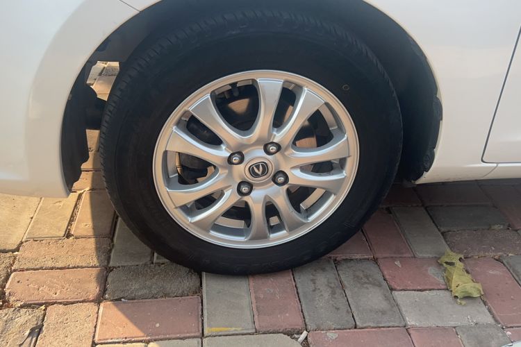 Used CHANGAN Alsvin V3 2015 1.4L Manual Warm-Hearted Model China V Standard Left Front Wheel Hub