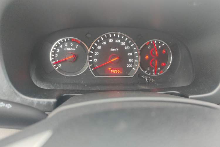 Used CHANGAN Alsvin V3 2015 1.4L Manual Meiman Model China IV Standard Odometer Close Up