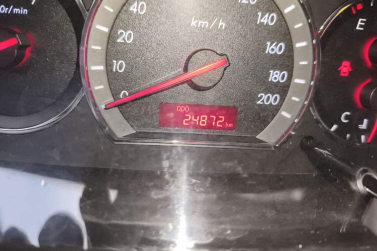 Used CHANGAN Alsvin V3 2015 1.4L Manual Warm-Hearted Model China V Standard Odometer Close Up