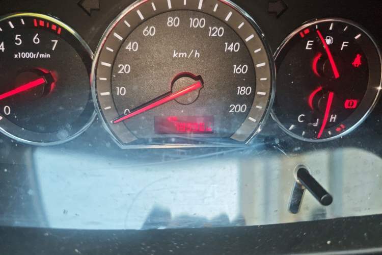 Used CHANGAN Alsvin V3 2015 1.4L Manual Meiman Model China IV Standard Odometer Close Up