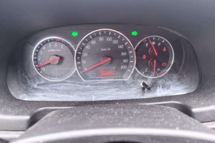 Used CHANGAN Alsvin V3 2015 1.4L Manual Meiruan Model China V Standard Odometer Close Up