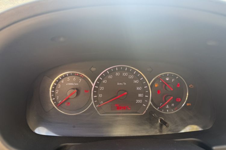 Used CHANGAN Alsvin V3 2015 1.4L Manual Warm-Hearted Model China V Standard Odometer Close Up
