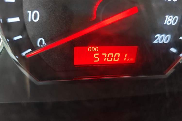 Used CHANGAN Alsvin V3 2015 1.4L Manual Meiruan Model China V Standard Odometer Close Up