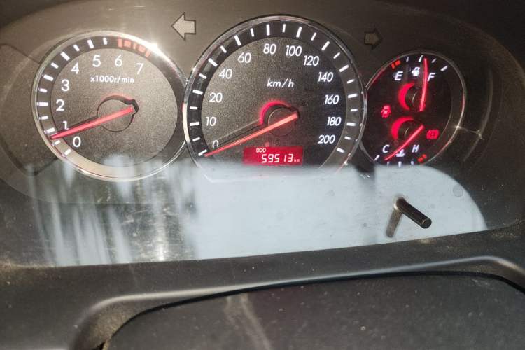 Used CHANGAN Alsvin V3 2015 1.4L Manual Warm-Hearted Model China V Standard Odometer Close Up