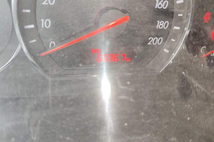 Used CHANGAN Alsvin V3 2015 1.4L Manual Meiruan Model China V Standard Odometer Close Up
