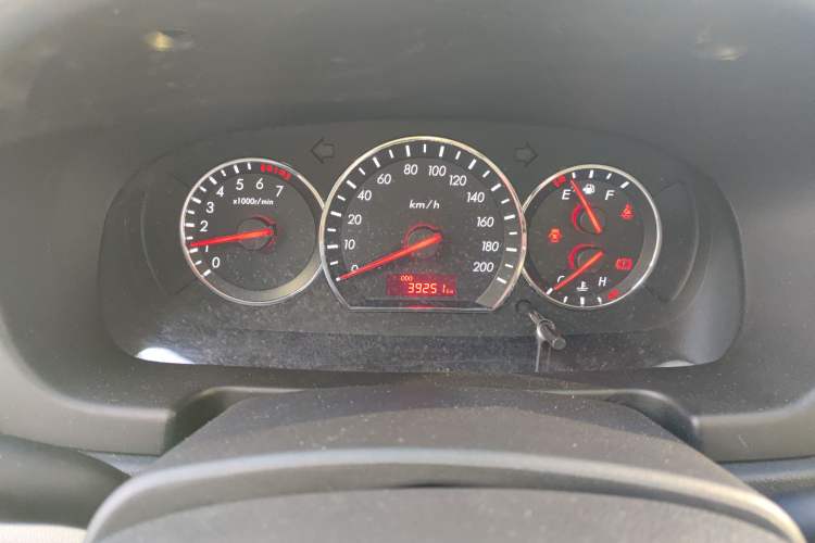 Used CHANGAN Alsvin V3 2015 1.4L Manual Meiruan Model China V Standard Odometer Close Up