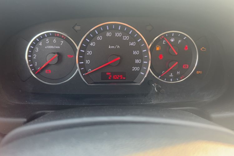 Used CHANGAN Alsvin V3 2015 1.4L Manual Warm-Hearted Model China V Standard Odometer Close Up