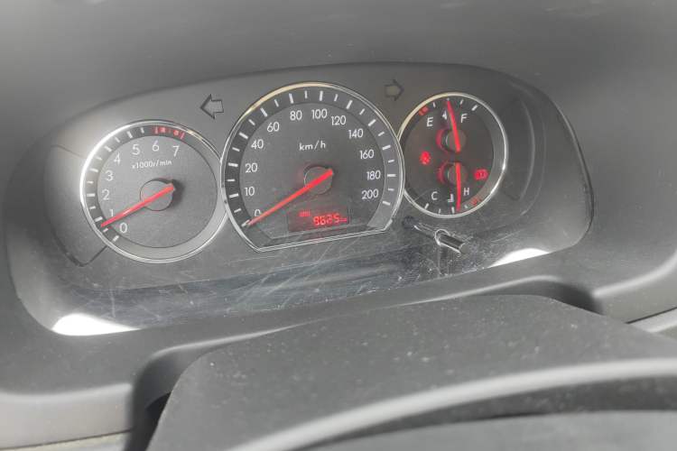 Used CHANGAN Alsvin V3 2015 1.4L Manual Meiruan Model China V Standard Odometer Close Up