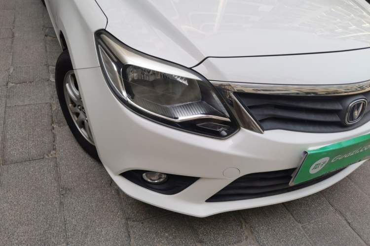 Used CHANGAN Alsvin V3 2015 1.4L Manual Warm-Hearted Model China V Standard Right Front Headlight