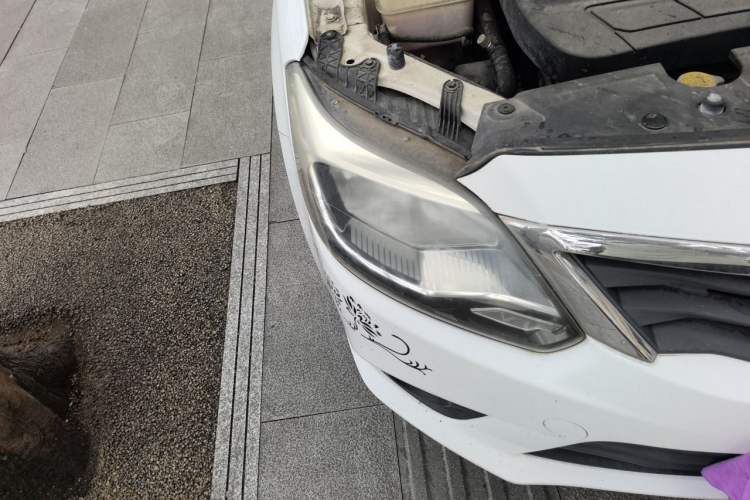 Used CHANGAN Alsvin V3 2015 1.4L Manual Warm-Hearted Model China IV Standard Right Front Headlight