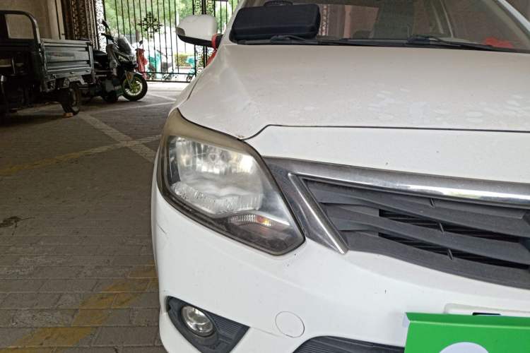 Used CHANGAN Alsvin V3 2015 1.4L Manual Warm-Hearted Model China V Standard Right Front Headlight