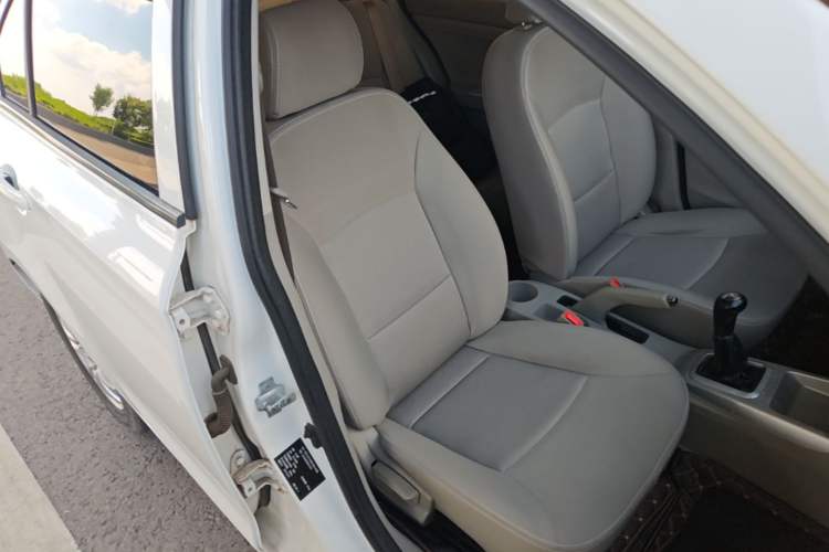 Used CHANGAN Alsvin V3 2015 1.4L Manual Warm-Hearted Model China V Standard Right Front Seat