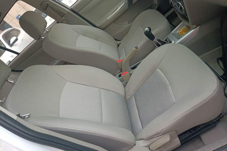 Used CHANGAN Alsvin V3 2015 1.4L Manual Warm-Hearted Model China V Standard Right Front Seat