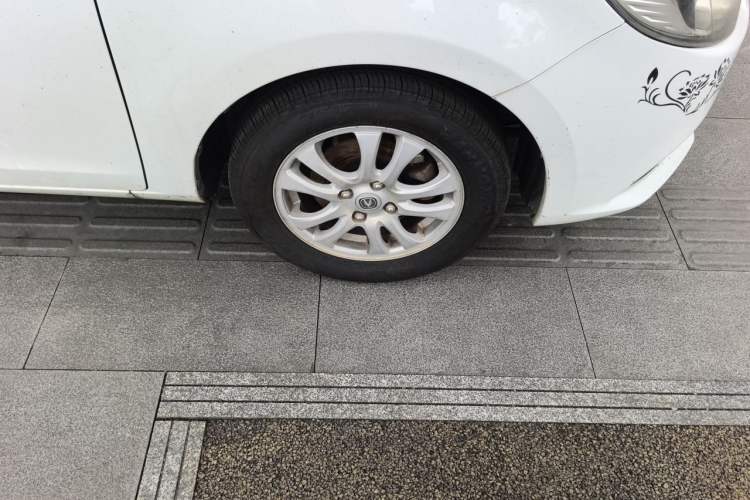 Used CHANGAN Alsvin V3 2015 1.4L Manual Warm-Hearted Model China IV Standard Right Front Wheel Hub