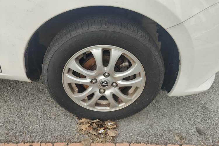 Used CHANGAN Alsvin V3 2015 1.4L Manual Warm-Hearted Model China IV Standard Right Front Wheel Hub