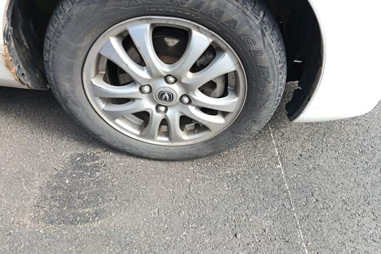 Used CHANGAN Alsvin V3 2015 1.4L Manual Warm-Hearted Model China V Standard Right Front Wheel Hub