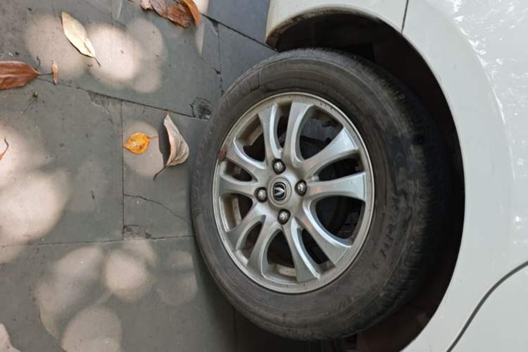 Used CHANGAN Alsvin V3 2015 1.4L Manual Warm-Hearted Model China V Standard Right Rear Wheel Hub