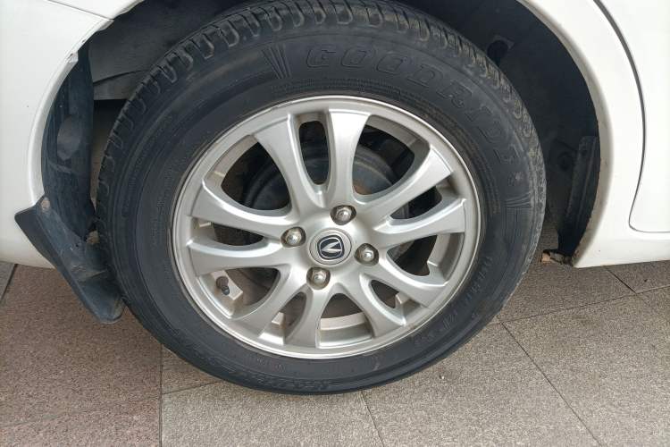 Used CHANGAN Alsvin V3 2015 1.4L Manual Warm-Hearted Model China V Standard Right Rear Wheel Hub