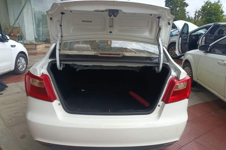 Used CHANGAN Alsvin V3 2015 1.4L Manual Meiruan Model China V Standard Trunk