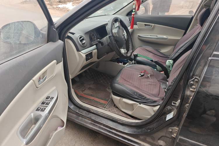 Used CHANGAN Alsvin V5 2012 1.5L Manual Dream Edition Driver Seat