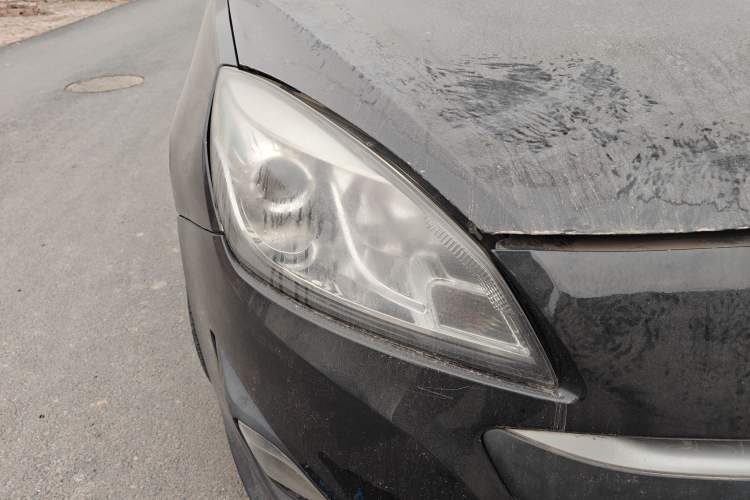 Used CHANGAN Alsvin V5 2012 1.5L Manual Dream Edition Right Front Headlight