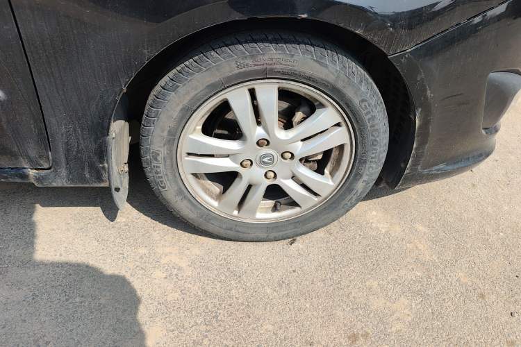 Used CHANGAN Alsvin V5 2012 1.5L Manual Dream Edition Right Front Wheel Hub
