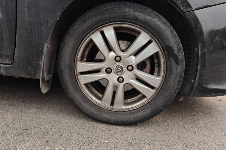 Used CHANGAN Alsvin V5 2012 1.5L Manual Dream Edition Right Front Wheel Hub