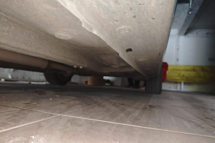 Used CHANGAN Alsvin V5 2012 1.5L Manual Sport Version China IV Standard Chassis Front Left