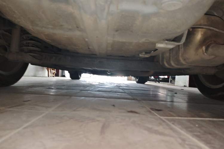 Used CHANGAN Alsvin V5 2012 1.5L Manual Sport Version China IV Standard Chassis Rear