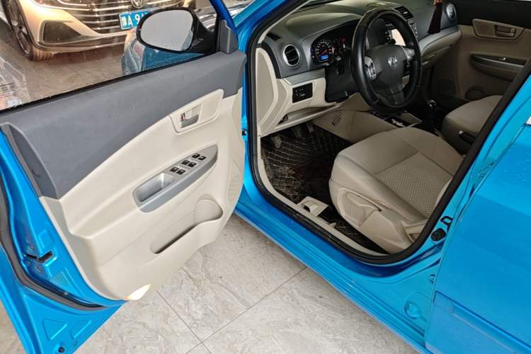 Used CHANGAN Alsvin V5 2012 1.5L Manual Dream Edition Driver Seat