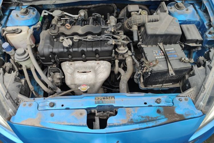 Used CHANGAN Alsvin V5 2012 1.5L Manual Sport Version China IV Standard Engine Bay