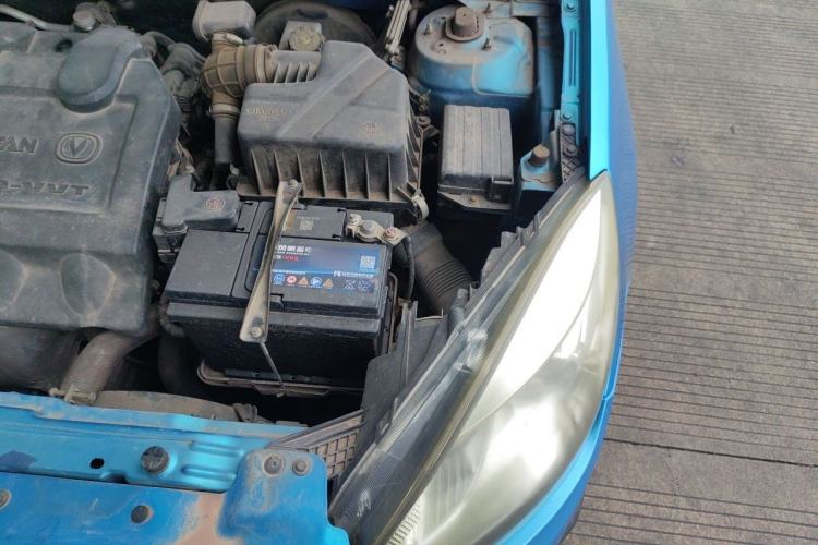 Used CHANGAN Alsvin V5 2012 1.5L Manual Dream Edition Engine Bay Left