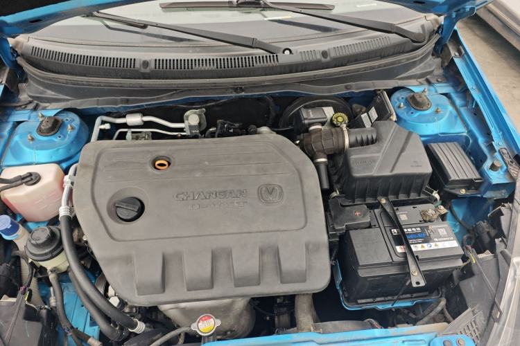 Used CHANGAN Alsvin V5 2012 1.5L Manual Dream Edition Engine Bay