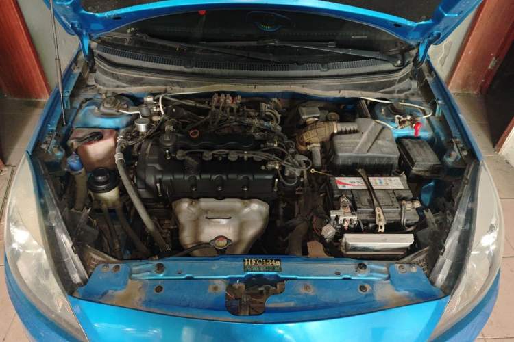 Used CHANGAN Alsvin V5 2012 1.5L Manual Sport Version China IV Standard Engine Bay