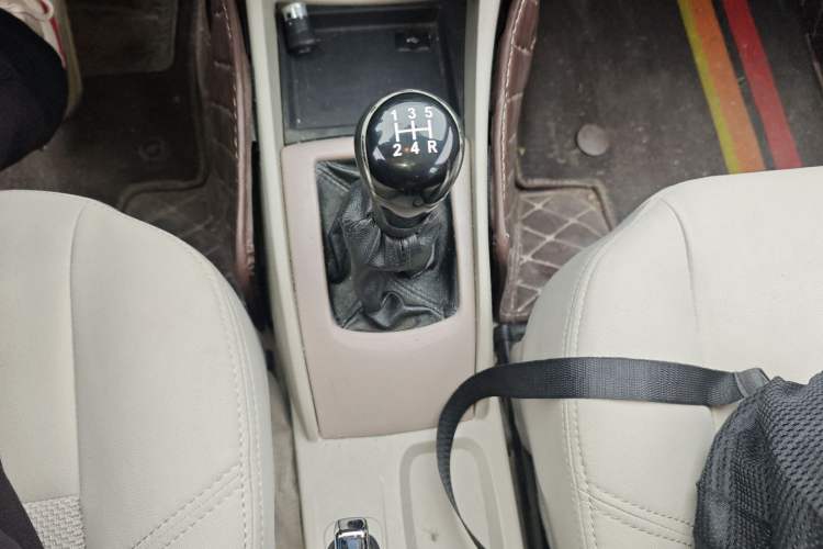 Used CHANGAN Alsvin V5 2012 1.5L Manual Dream Edition Gear Lever