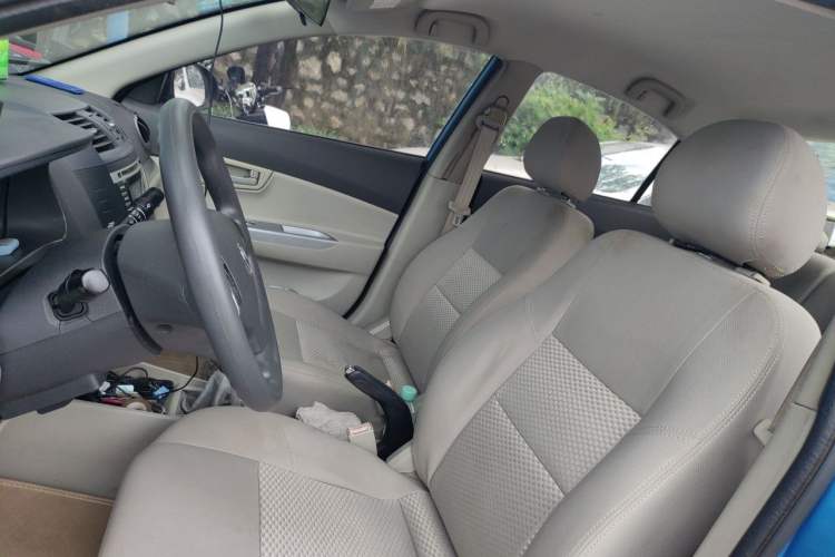 Used CHANGAN Alsvin V5 2012 1.5L Manual Dream Edition Left Front Seat