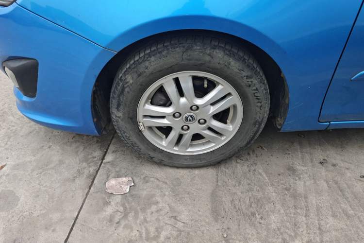 Used CHANGAN Alsvin V5 2012 1.5L Manual Dream Edition Left Front Wheel Hub